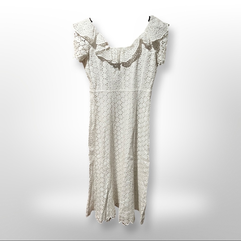 Woman's Ralph Lauren
White Floral Dress - Size 4 -
Original Price $598